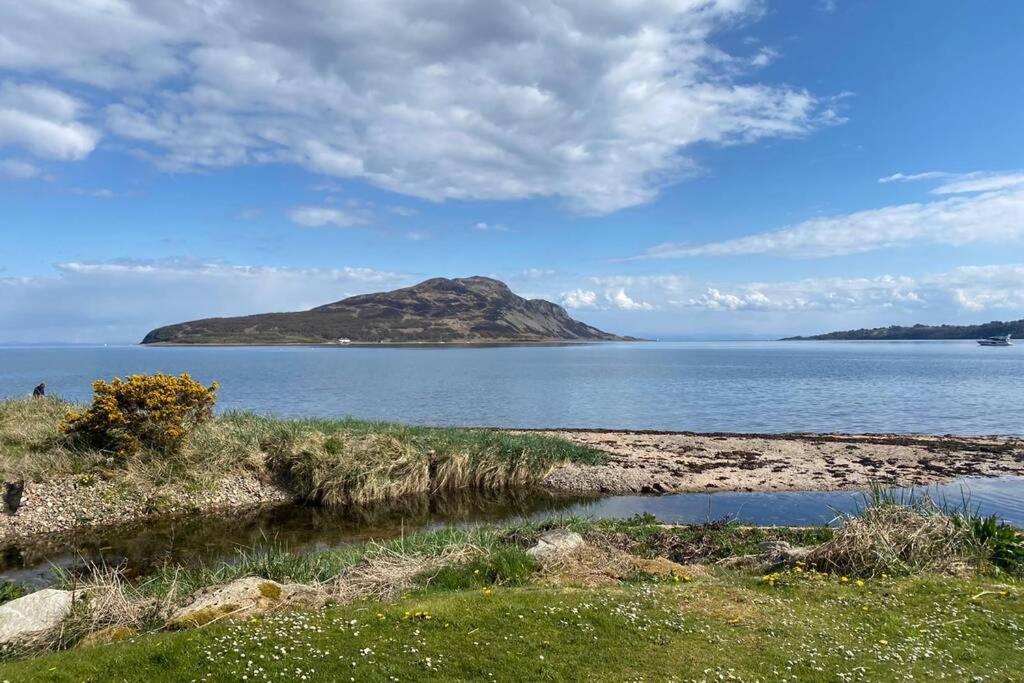 Lamlash- Self Catering Accommodation With Seaviews Luaran gambar