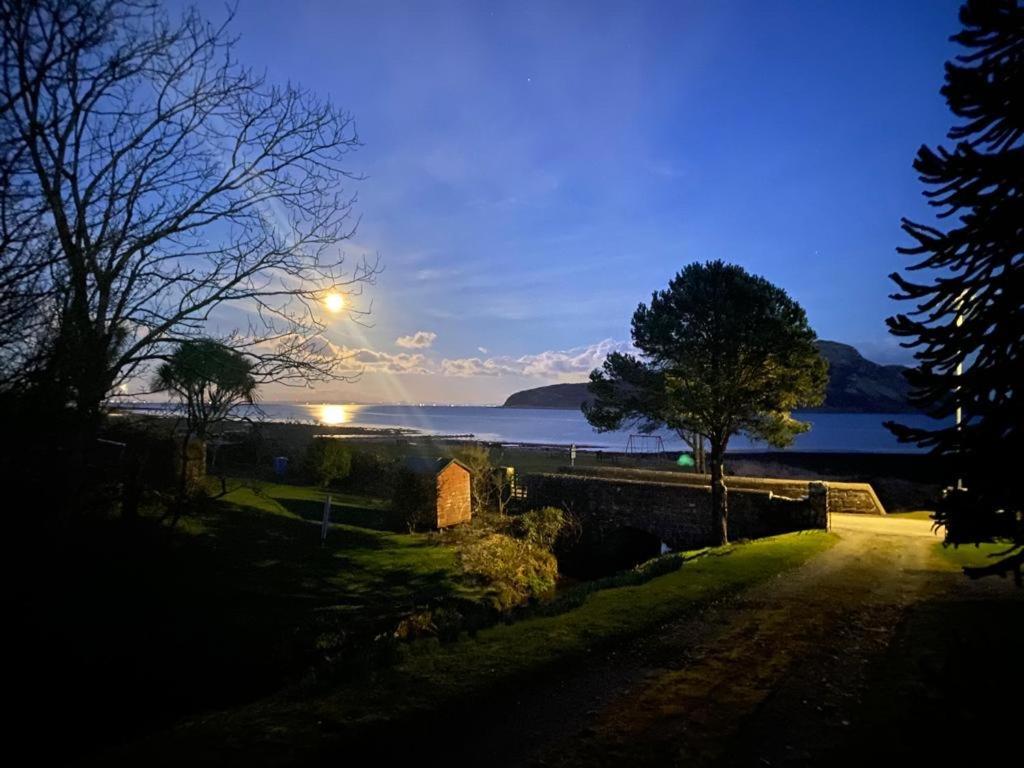 Lamlash- Self Catering Accommodation With Seaviews Luaran gambar